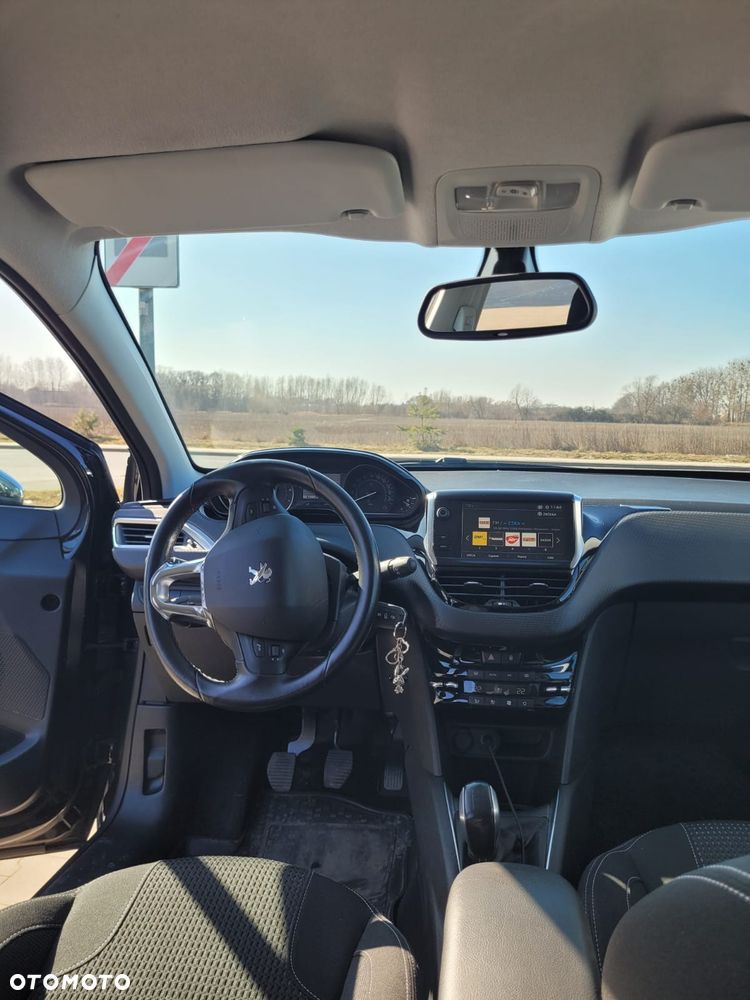Peugeot 208 1.2 PureTech Allure - 3