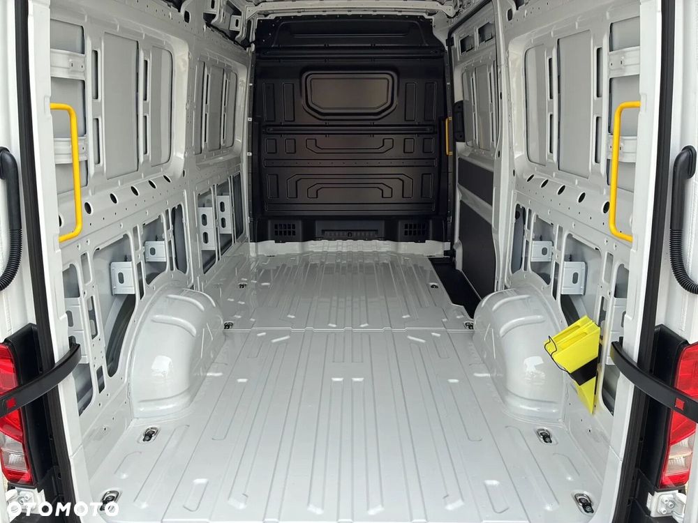 Volkswagen Crafter 35 Furgon L3/H2, 2.0 TDI 140 KM, Wysoki dach, r.o. 3640mm - 14