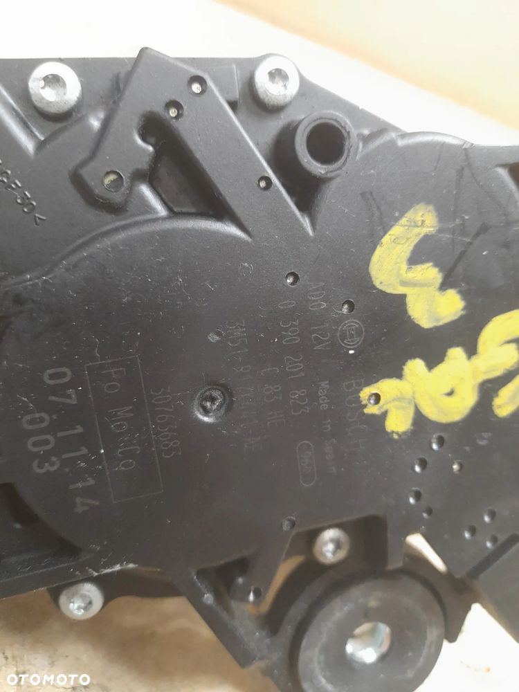 VOLVO V50 SILNICZEK WYCIERACZKI 0390201823 - 2