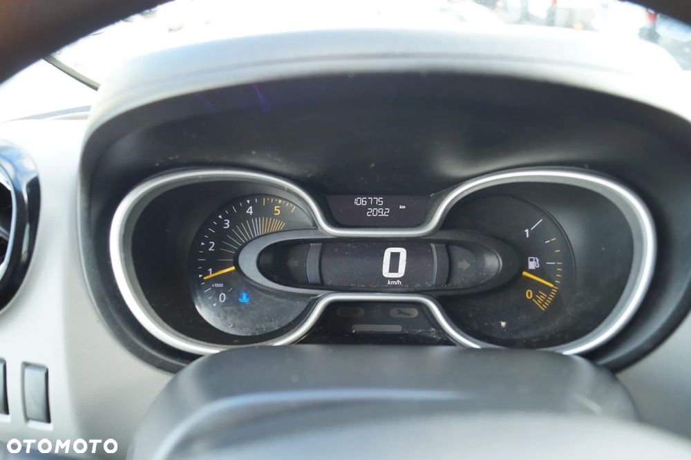 Renault Trafic - 16