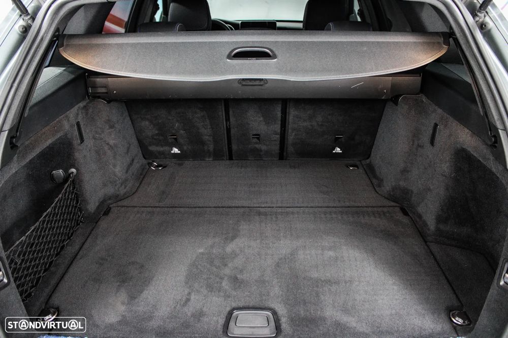 Mercedes-Benz C 220 d Station 9G-TRONIC Night Edition - 30