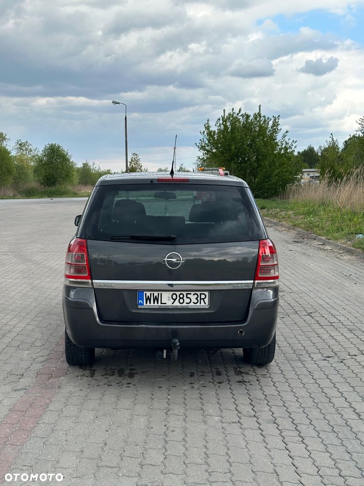 Opel Zafira 1.7 CDTI Essentia - 8