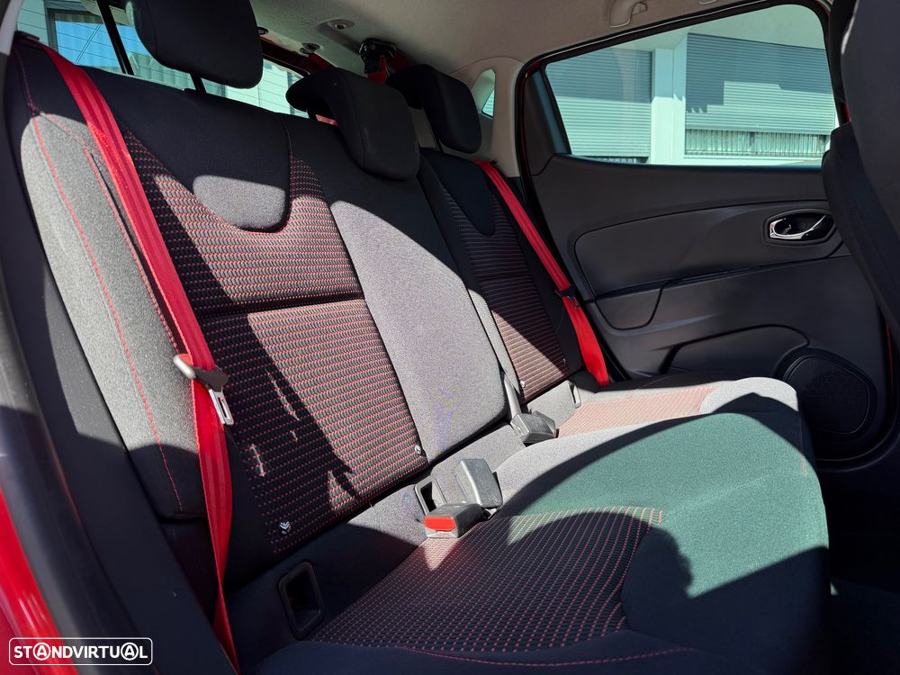 Renault Clio 1.6 Turbo R.S. EDC Sport - 26