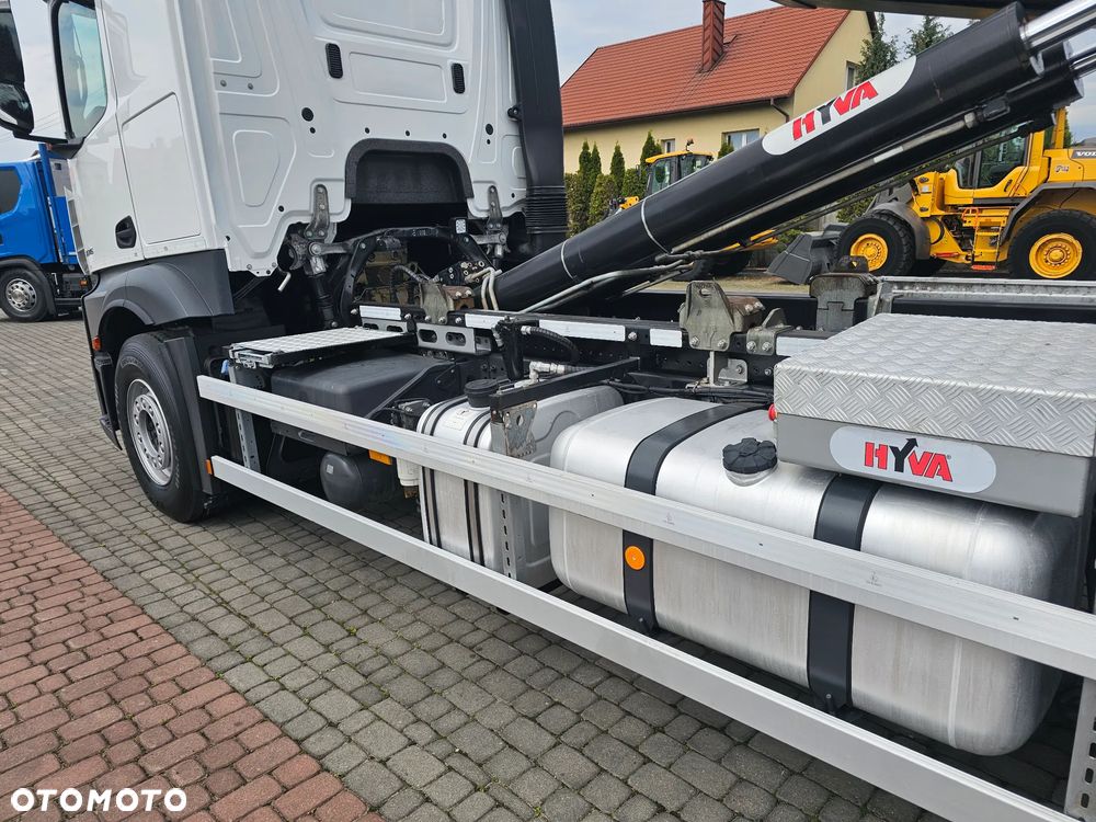 Mercedes-Benz ACTROS 2545 HAKOWIEC HYVA 22tony 6X2 Salon PL! - 19