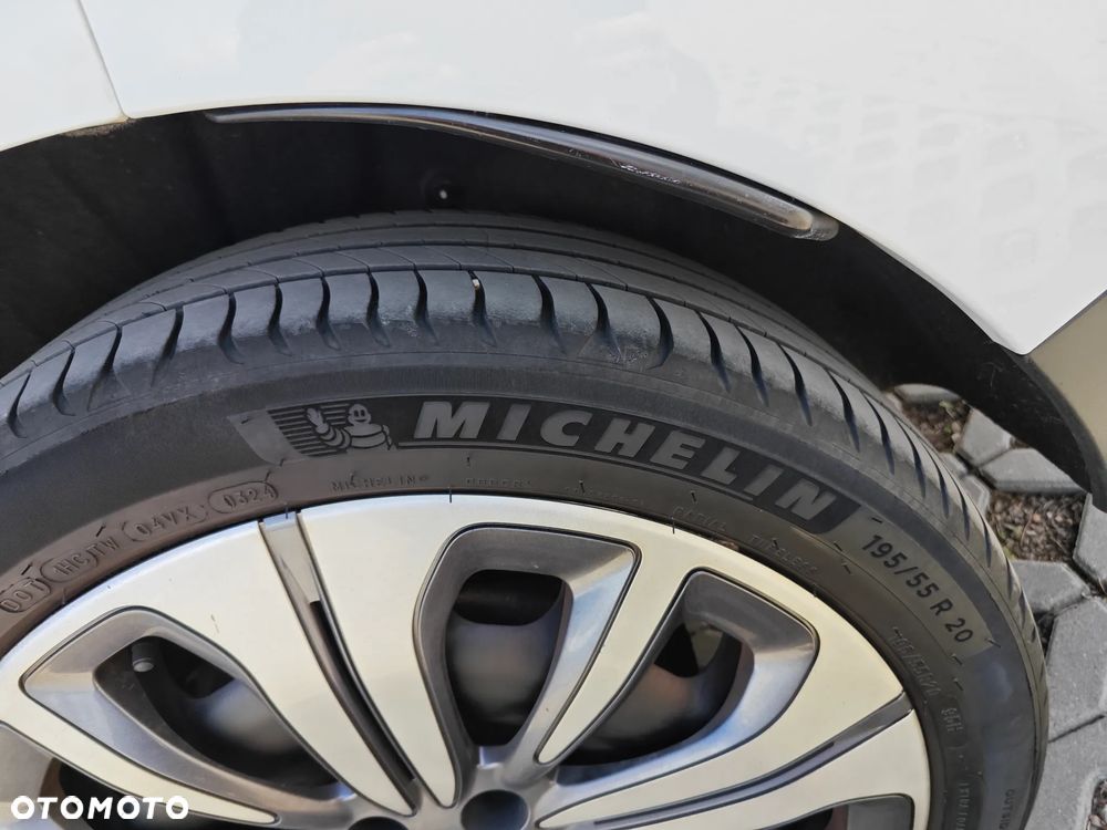 Renault Grand Scenic - 15