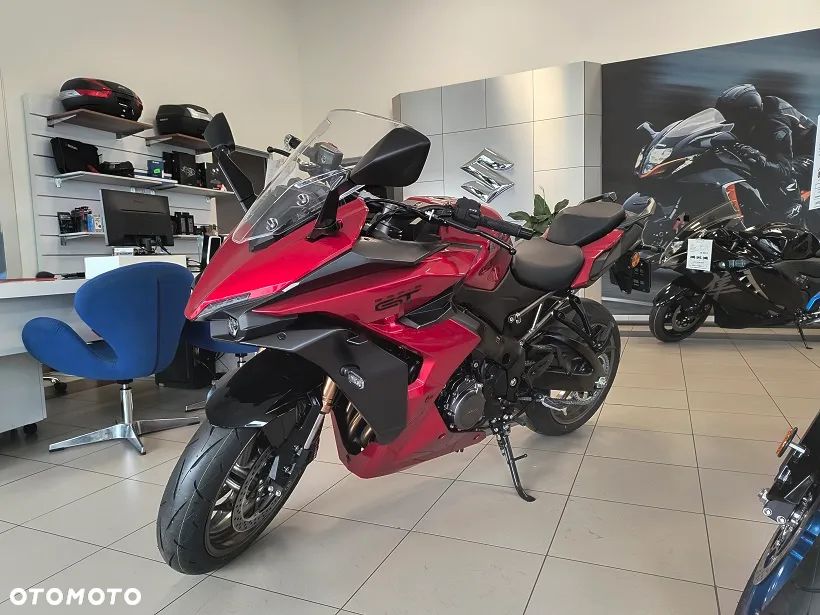 Suzuki GSX - 2