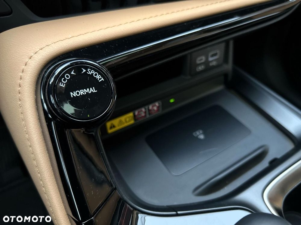 Lexus NX 350h Prestige AWD - 22