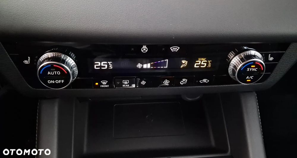 Mitsubishi Outlander Intense - 21