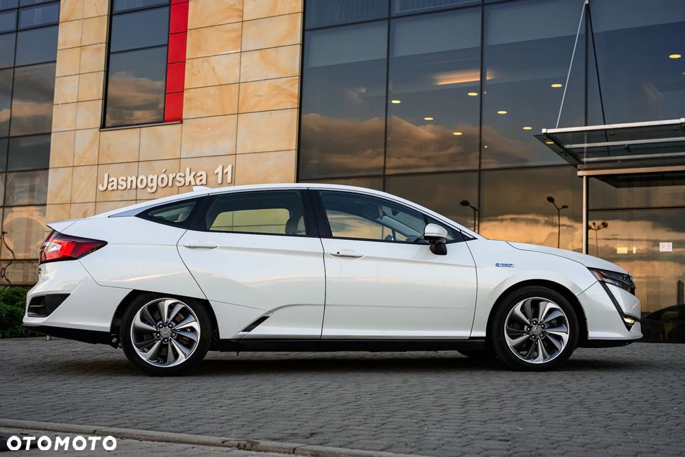 Honda Clarity - 25