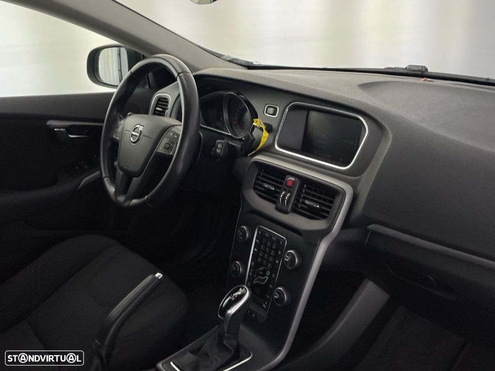 Volvo V40 1.5 T3 Sport Edition Geartronic - 24