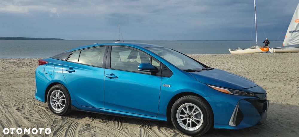 Toyota Prius Plug-in 1.8 Hybrid Executive - 3