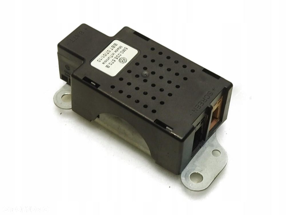 WZMACNIACZ ANTENY VW GOLF VI 5M0035570B - 1