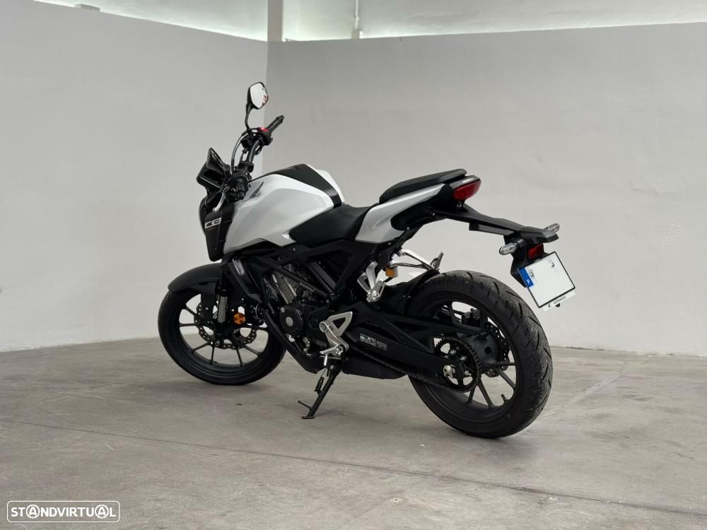 Honda CB 125 Neo Sports Café - 11