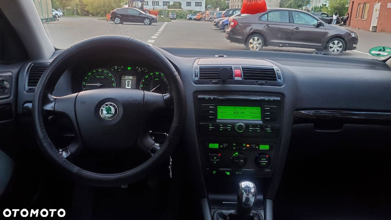 Skoda Octavia 2.0 TDI Ambiente - 27