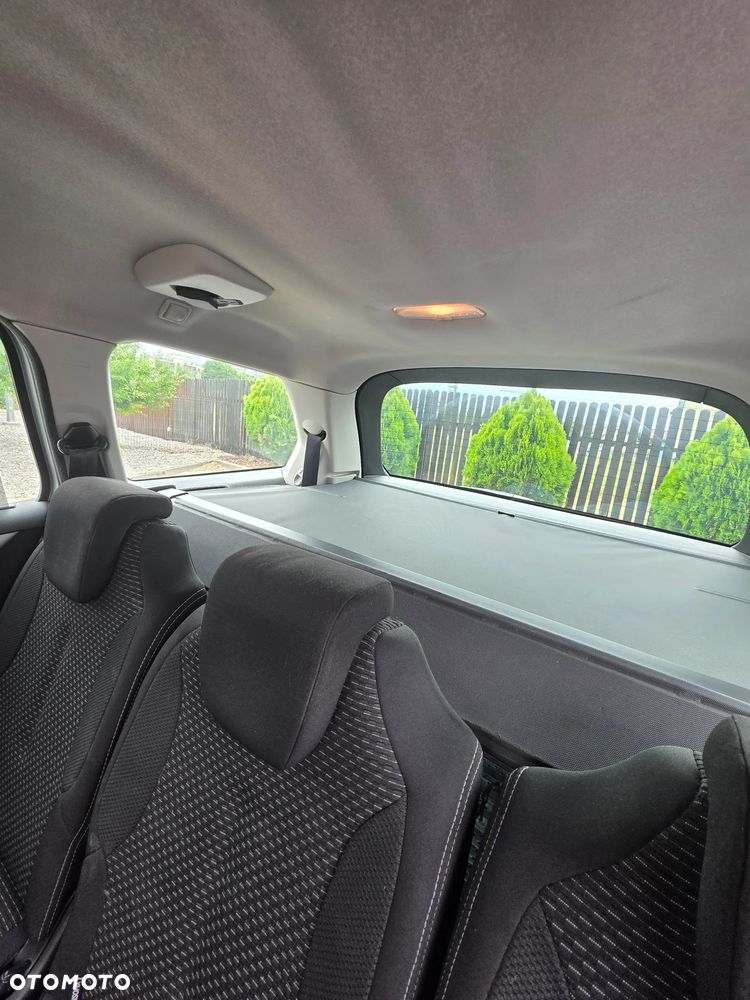 Citroën C4 Picasso - 23