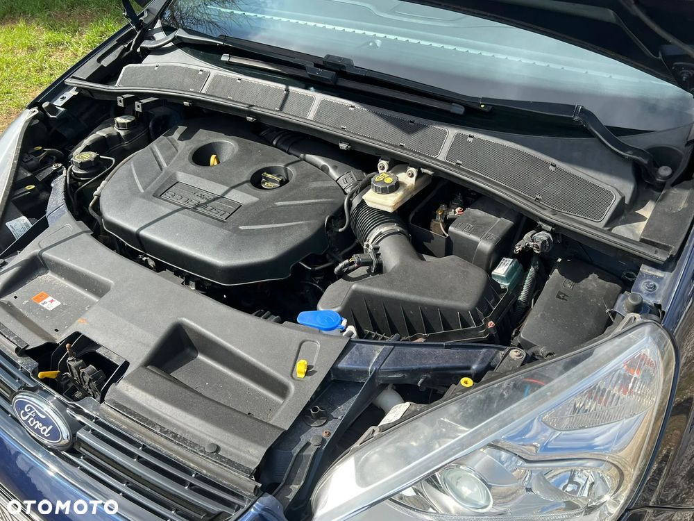 Ford S-Max - 11