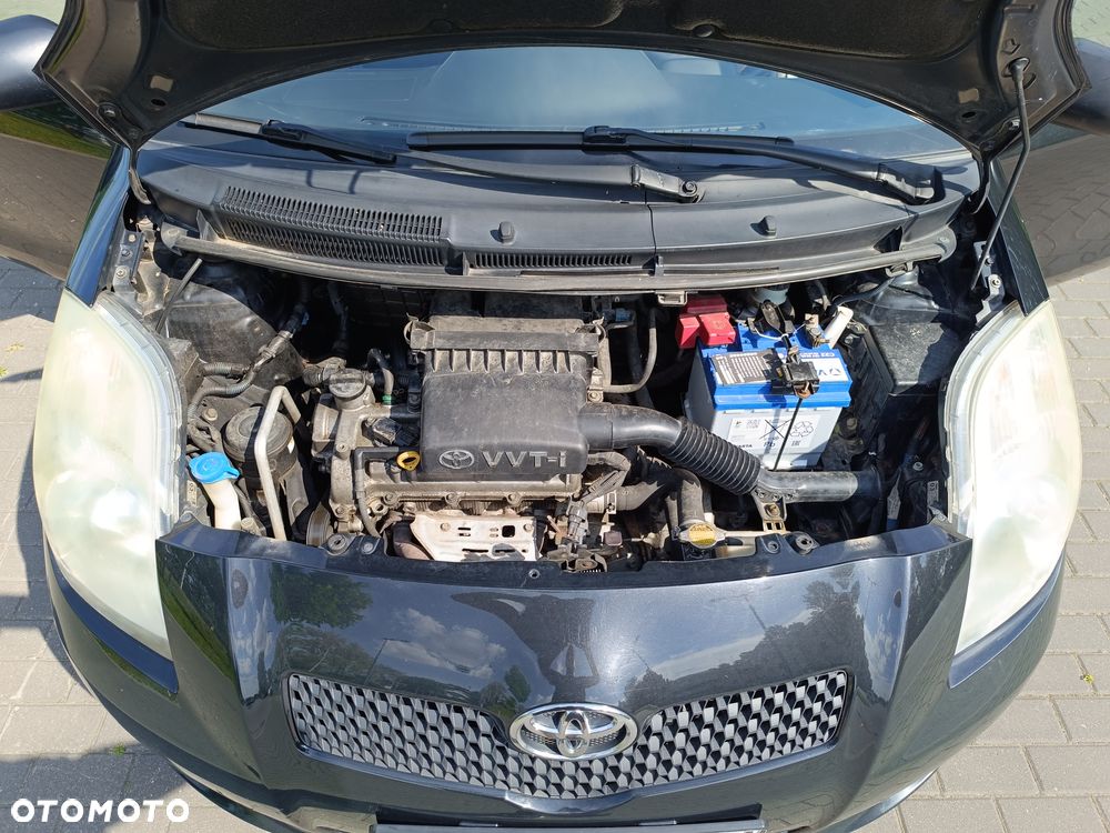 Toyota Yaris 1.3 Sol - 12