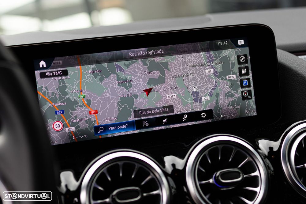 Mercedes-Benz EQA 300 4Matic Progressive - 11