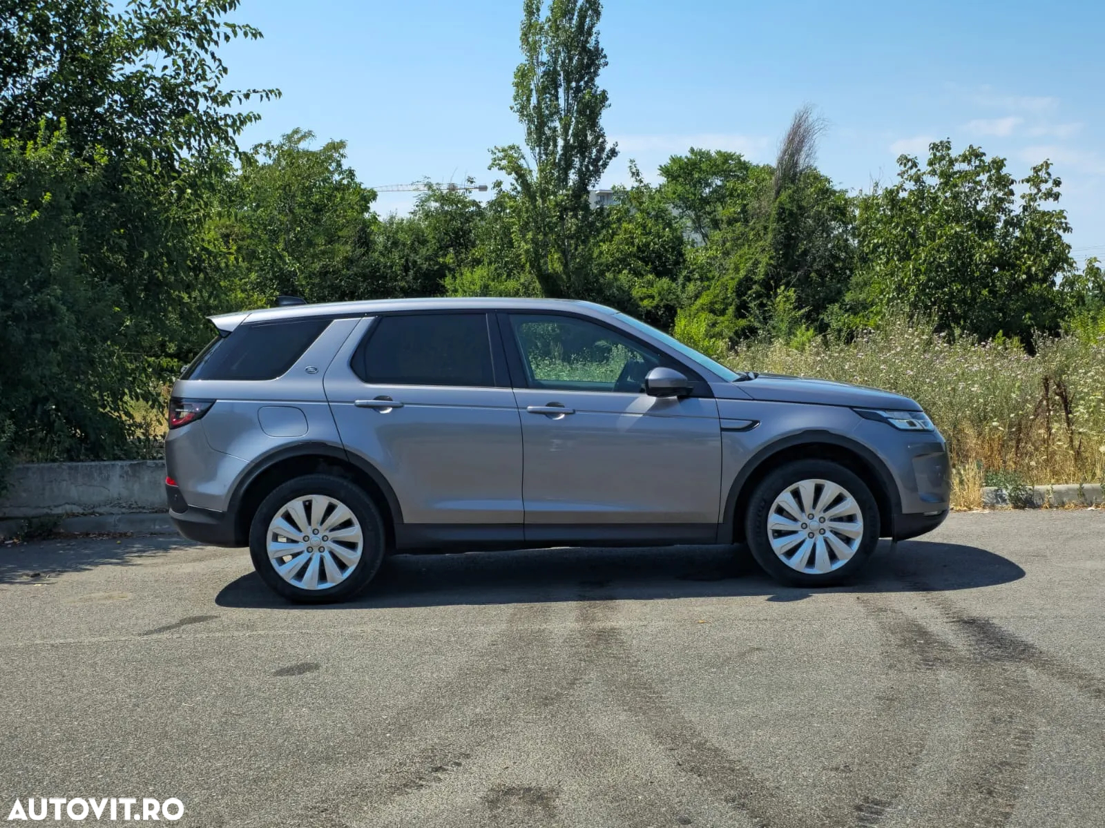 Land Rover Discovery Sport 2.0 D165 MHEV SE - 9