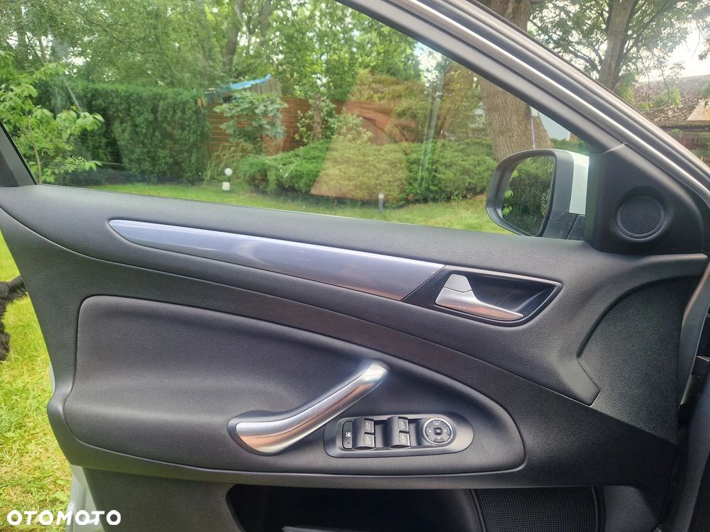 Ford Mondeo - 11