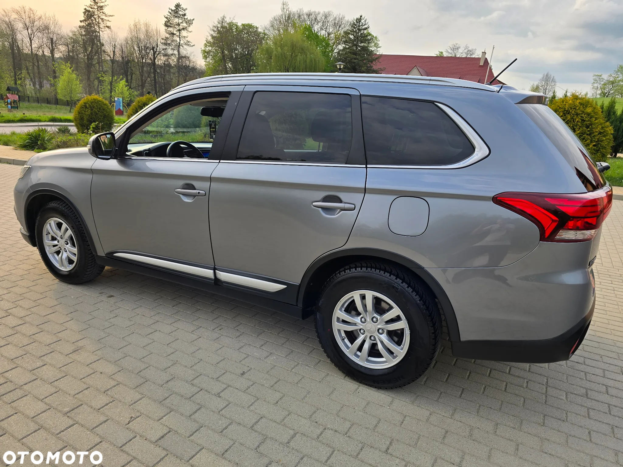 Mitsubishi Outlander 2.0 2WD Edition - 16