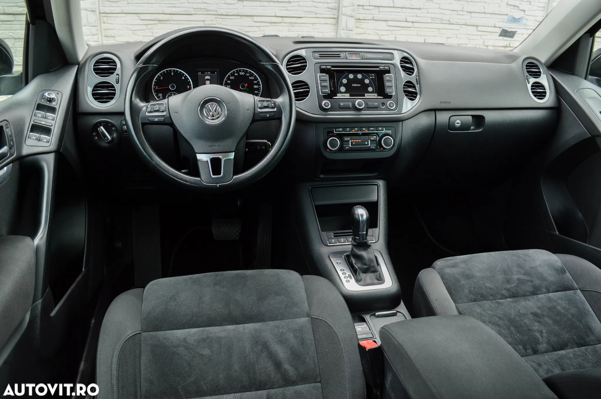 Volkswagen Tiguan 2.0 TDI DPF 4Motion BlueMotion Technology DSG Lounge Sport & Style - 5