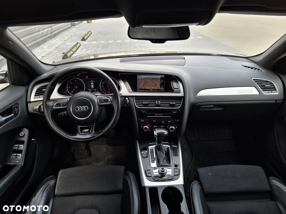 Audi A4 Avant 2.0 TDI DPF quattro S tronic S line Sportpaket - 30