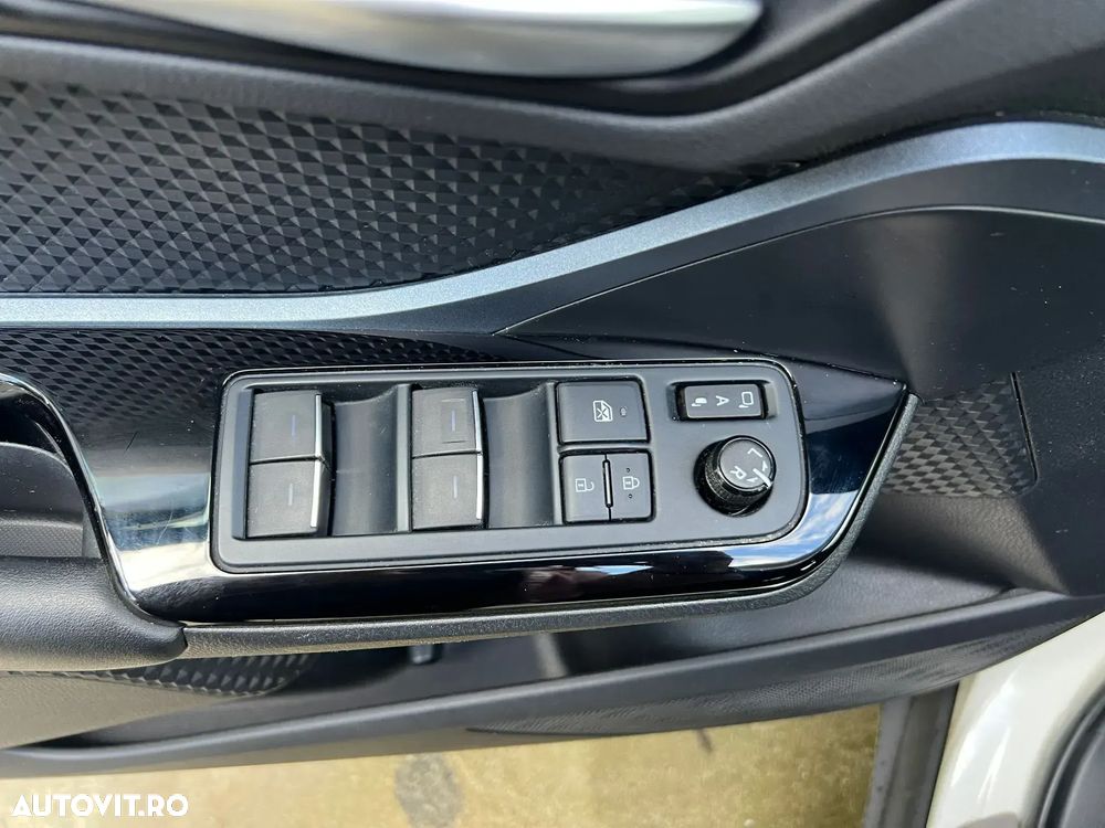 Toyota C-HR 2.0 Hybrid Business-Edition - 27