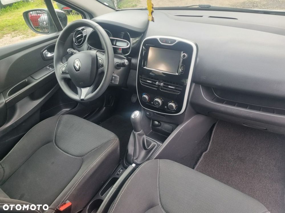 Renault Clio - 21