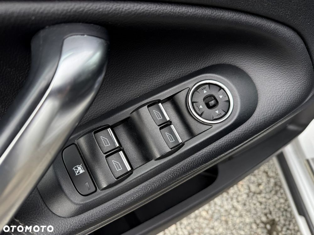 Ford Mondeo 2.0 Titanium - 22