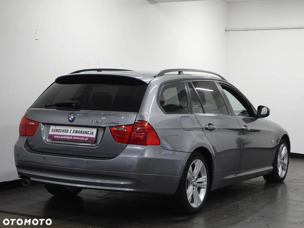 BMW Seria 3 320d xDrive DPF - 8