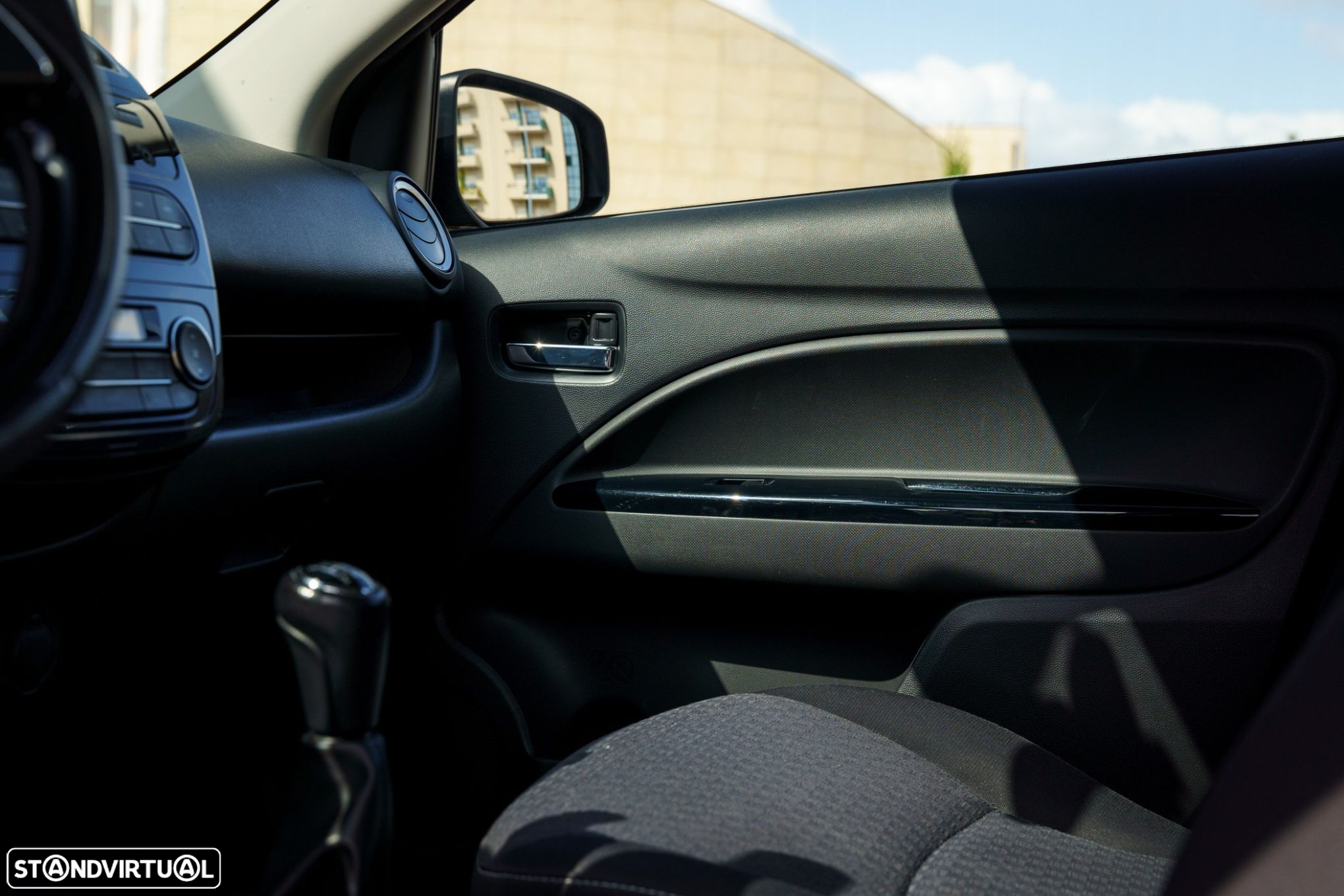 Mitsubishi Space Star 1.2 Intense - 19