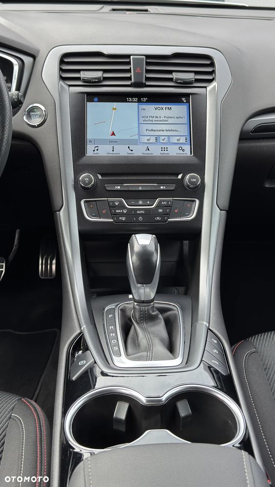 Ford Mondeo 2.0 TDCi ST-Line 4WD PowerShift - 32