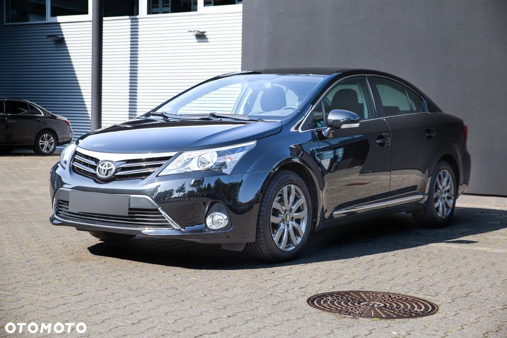 Toyota Avensis 1.6 Premium - 4