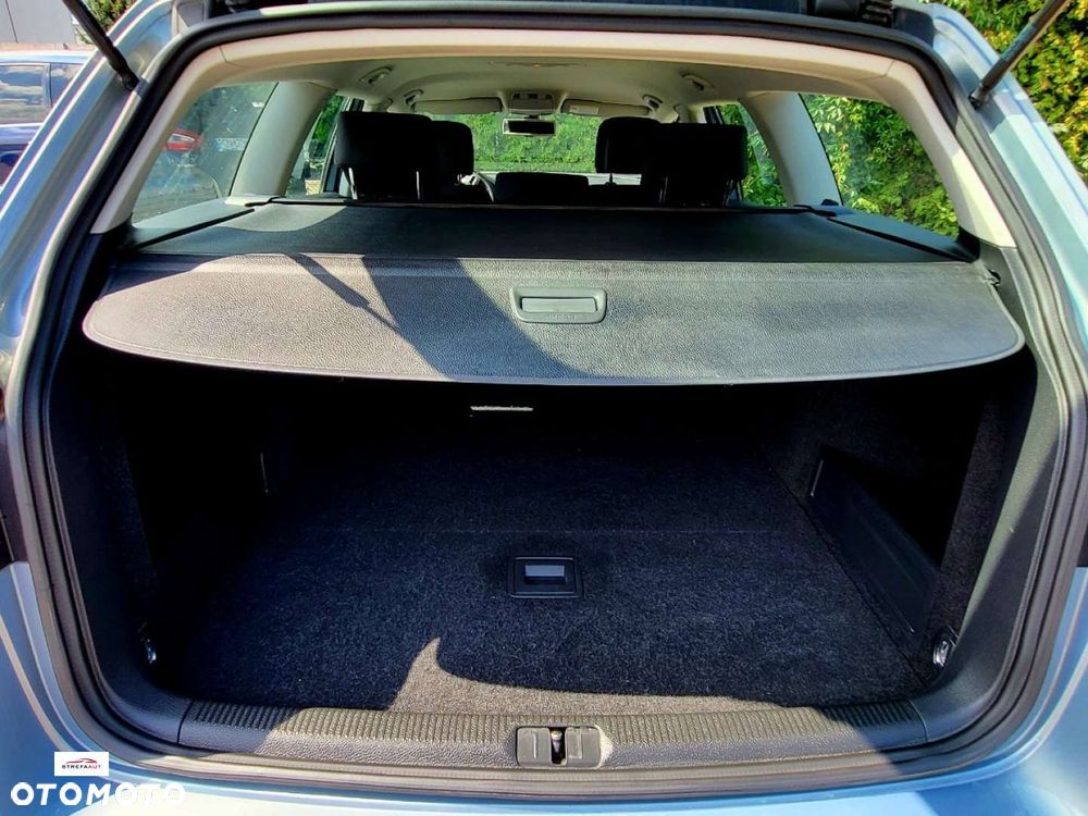 Volkswagen Passat - 14