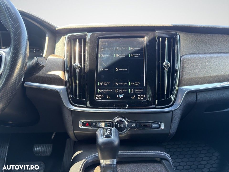 Volvo V90 - 16