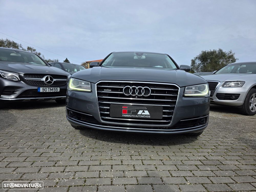 Audi A8 - 4