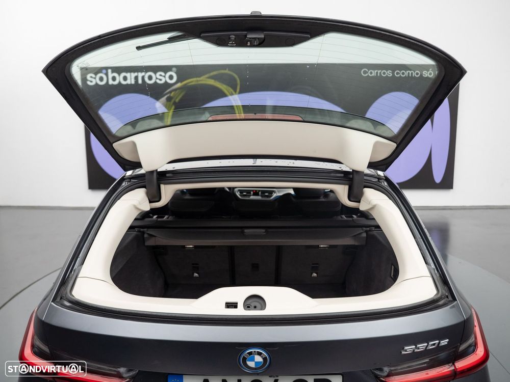 BMW 330 e Line Luxury Auto - 15