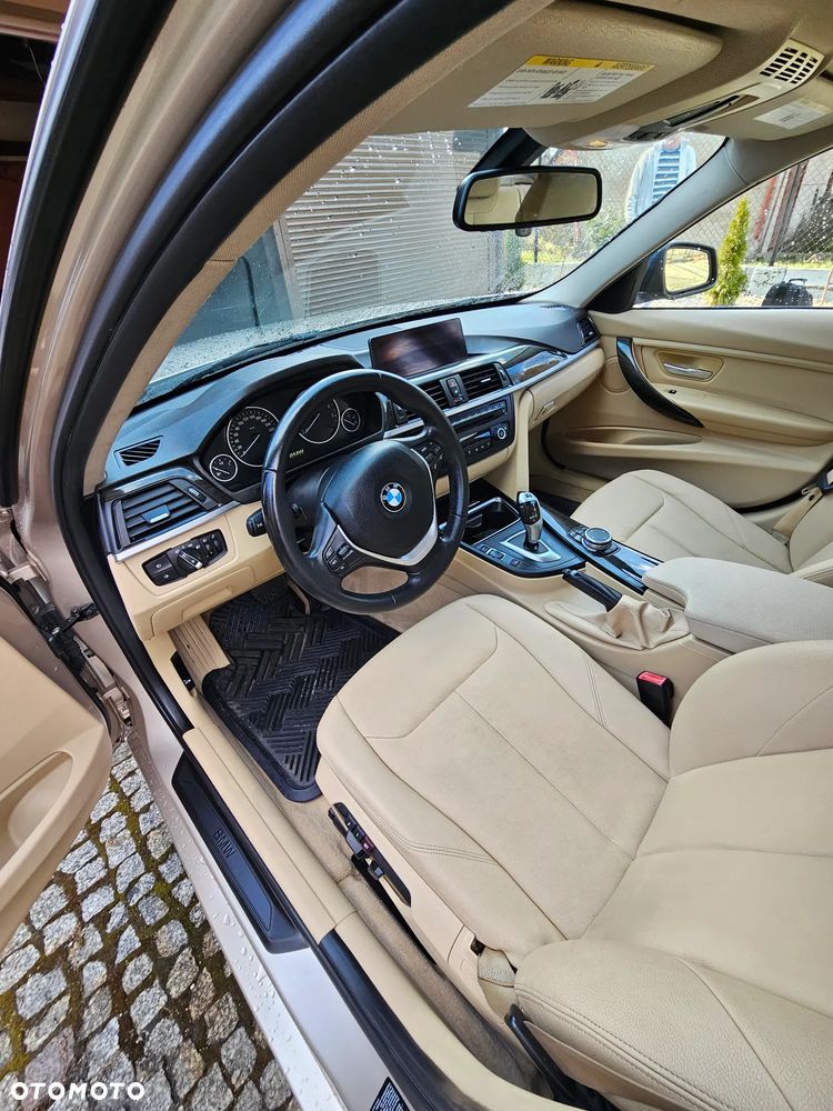 BMW Seria 3 328i xDrive - 9