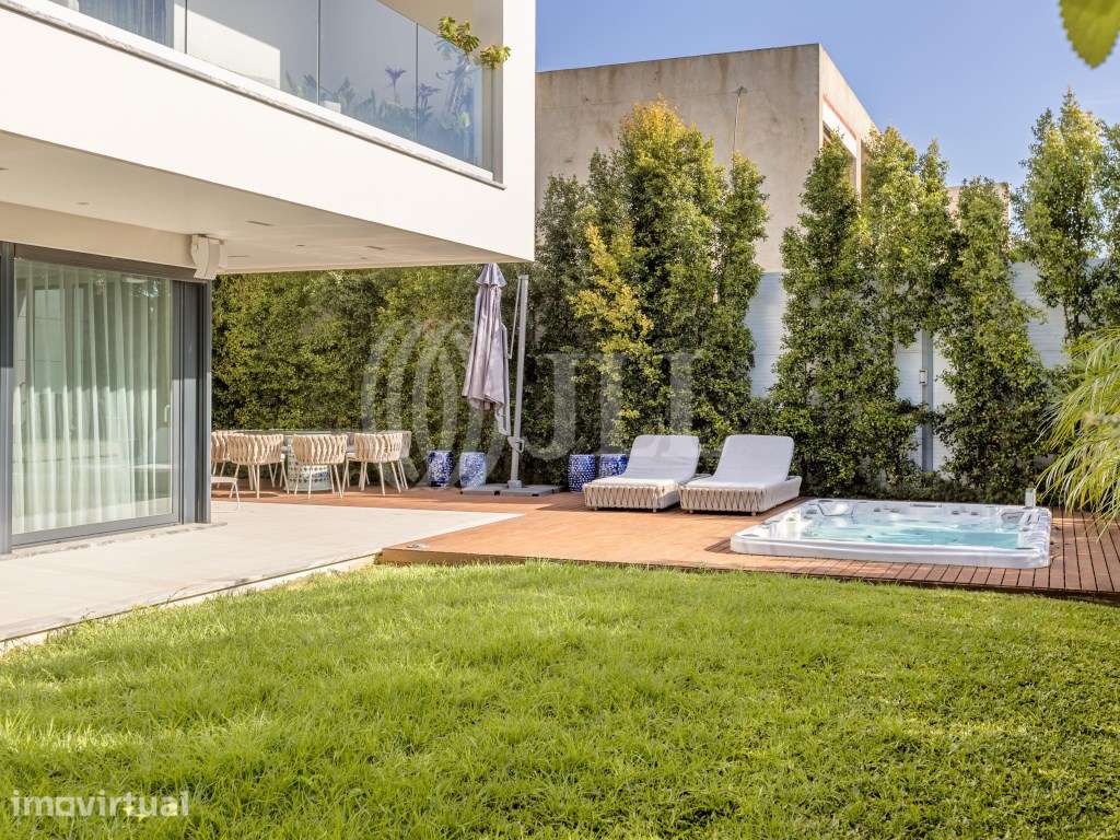 Moradia T4+2 com jardim e piscina em Birre Cascais - Grande imagem: 4/38
