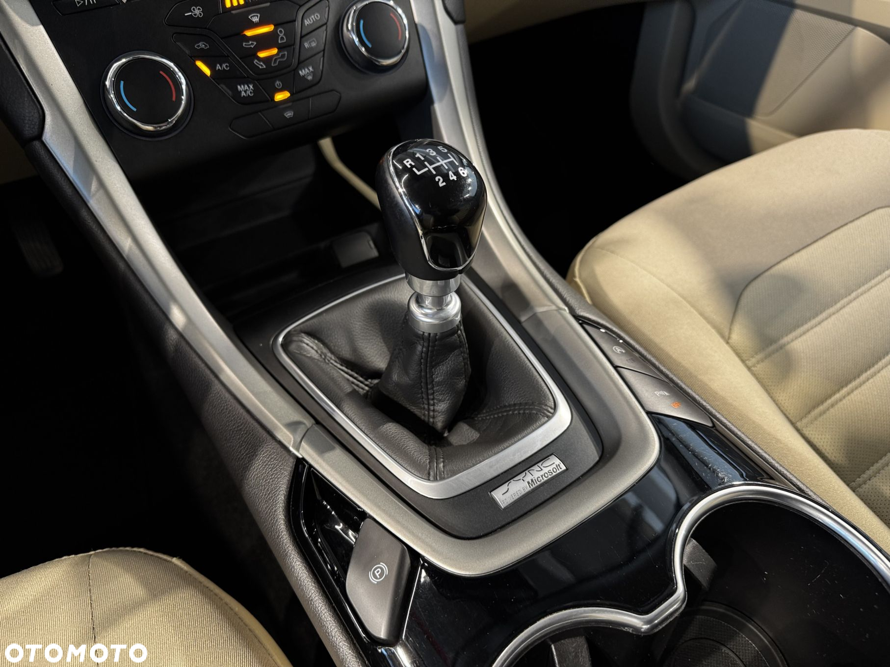 Ford Mondeo - 23