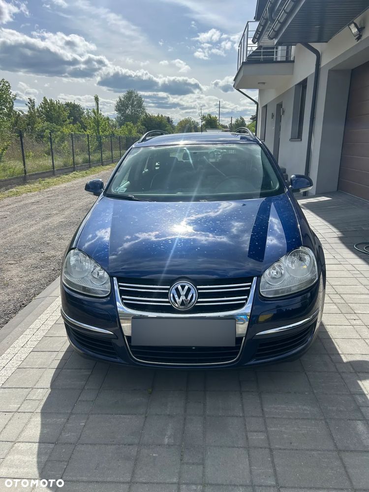 Volkswagen Golf - 1
