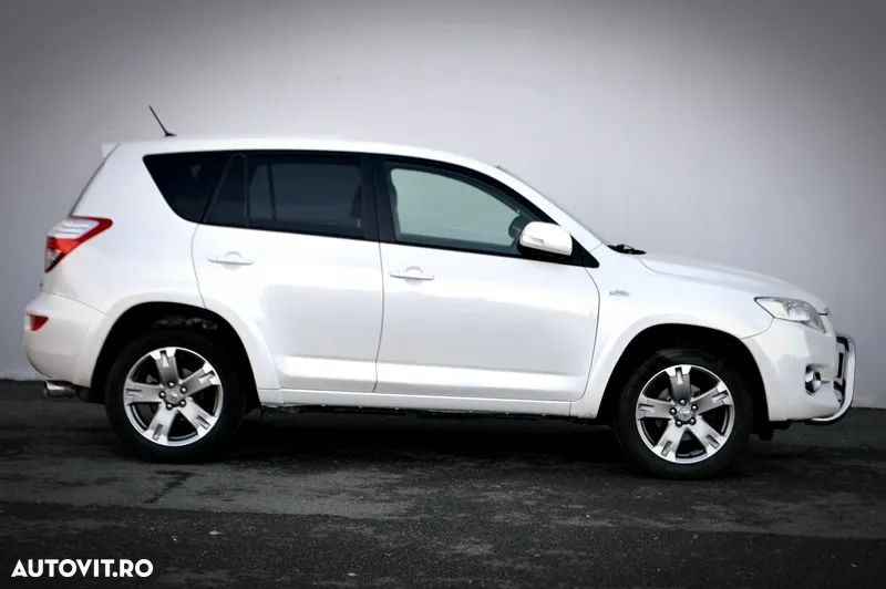 Toyota RAV4 2.2 D-4CAT 4WD Aut Executive - 8