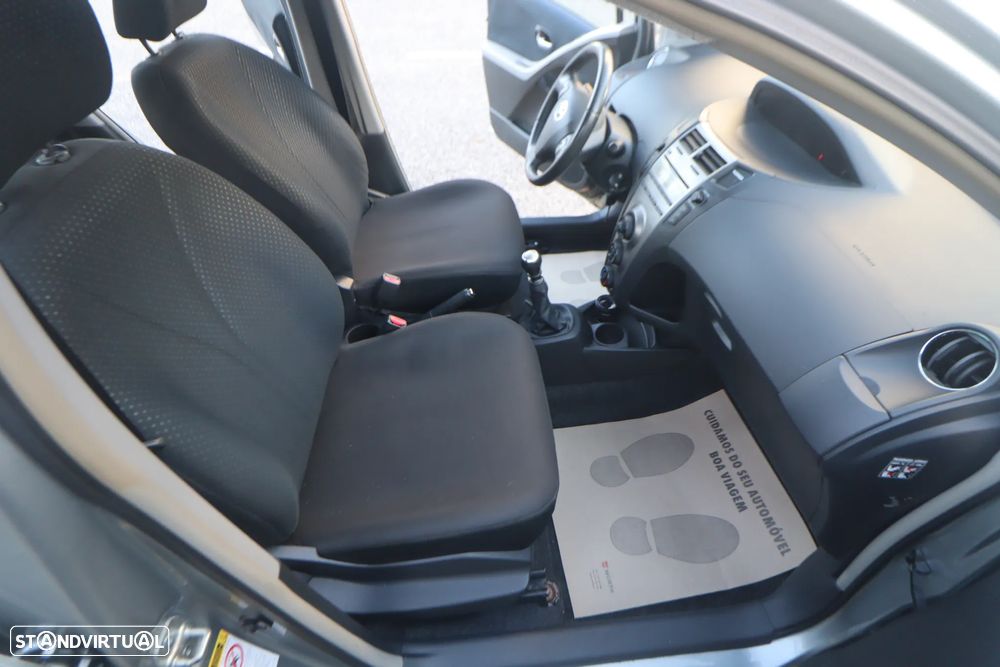 Toyota Yaris 1.3 VVT-i Sol High Pack VSC+TRC - 27