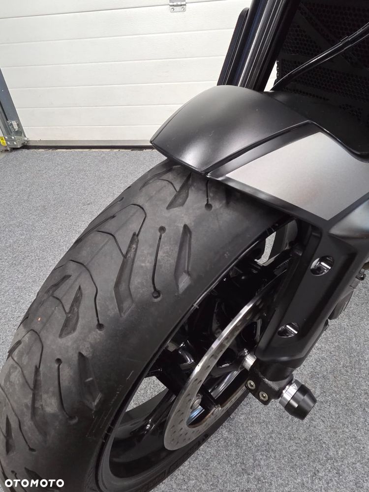 Triumph Trident - 10