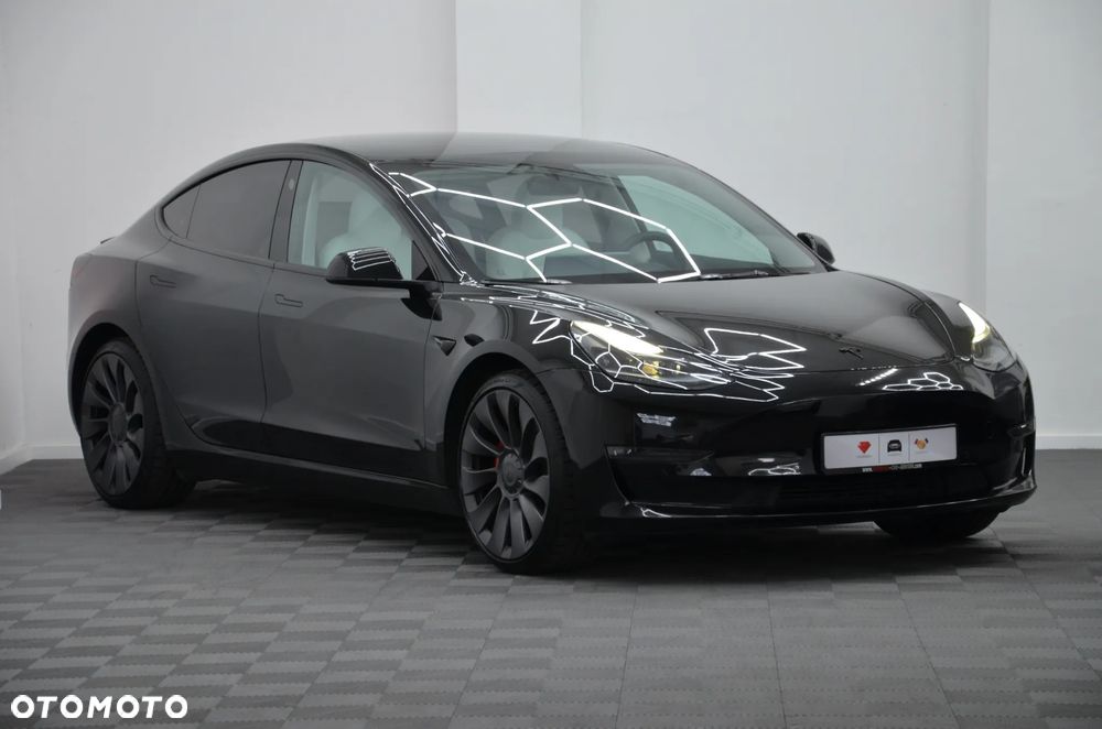 Tesla Model 3 Langstreckenbatterie Allradantrieb Dual Motor Performance - 2