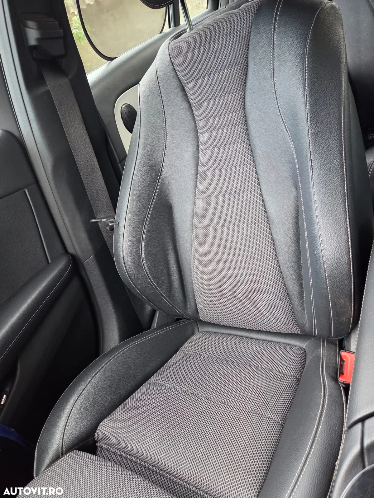 Mercedes-Benz E 400 d 4Matic T 9G-TRONIC - 7