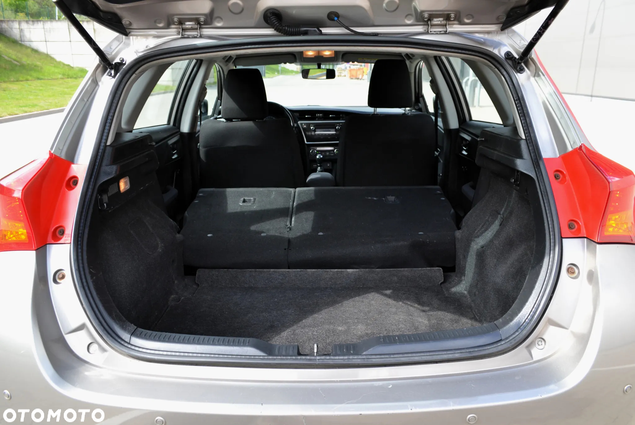 Toyota Auris 1.33 VVT-i Life Comfort - 30