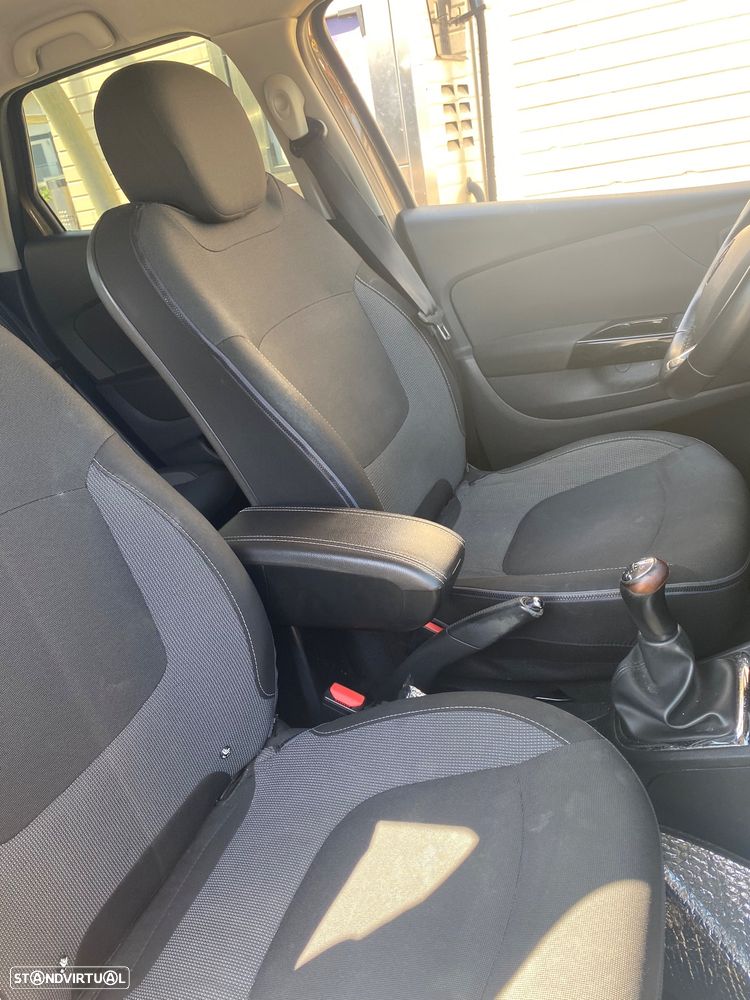 Renault Captur 1.5 dCi Exclusive - 10