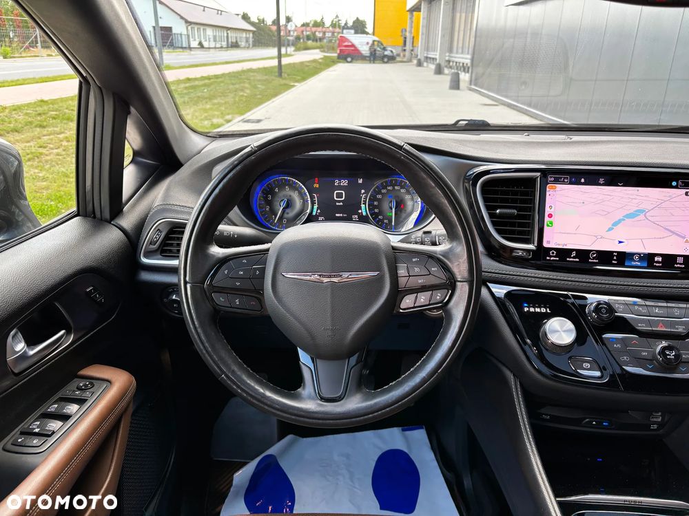 Chrysler Pacifica - 25